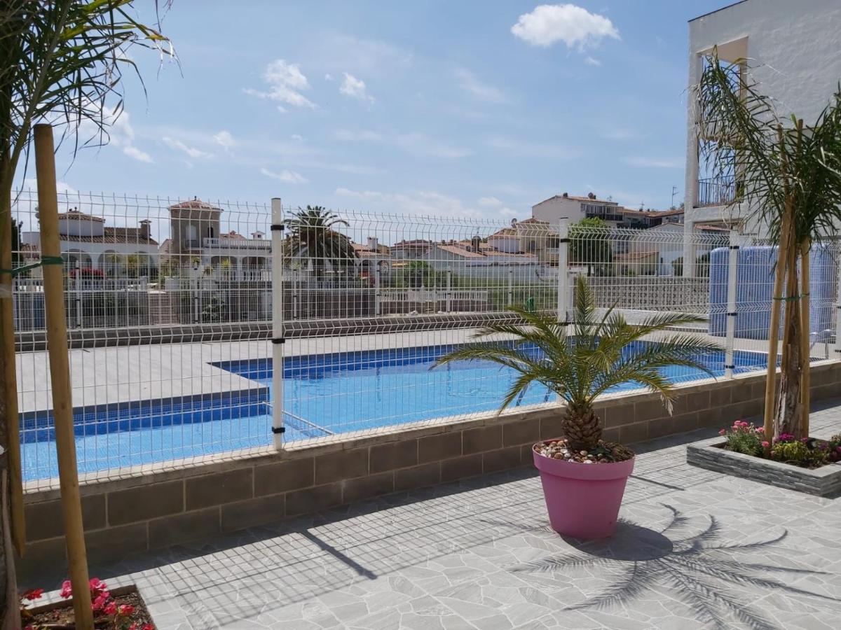 Apartament Amb Piscina Empuriabrava Buitenkant foto